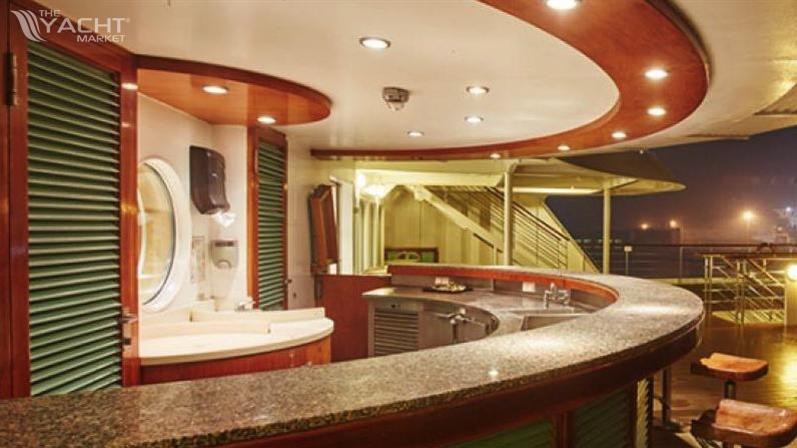 Cruise Ship Detail 12-0